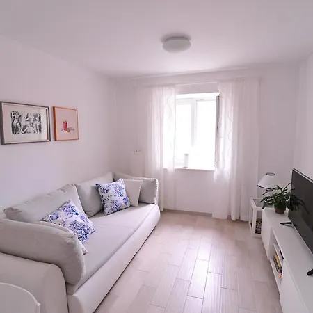 Апартаменты Modern Grbin In The Very Center Of Korcula *