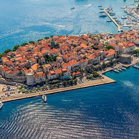 Modern Grbin In The Very Center Of Korcula Lumbarda