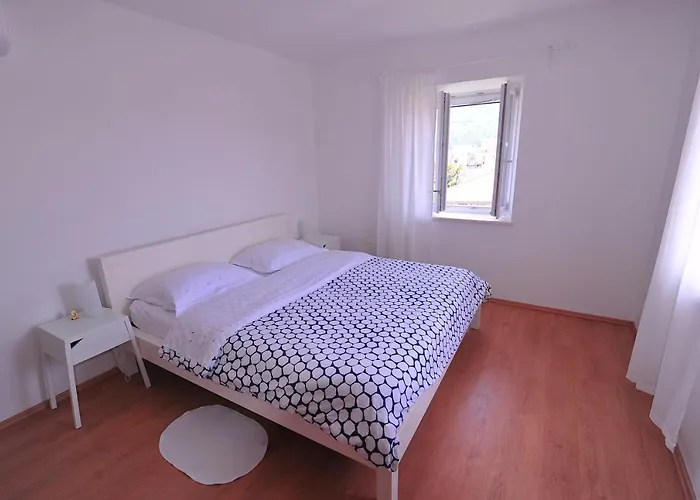 Modern Grbin In The Very Center Of Korcula * 鲁巴达